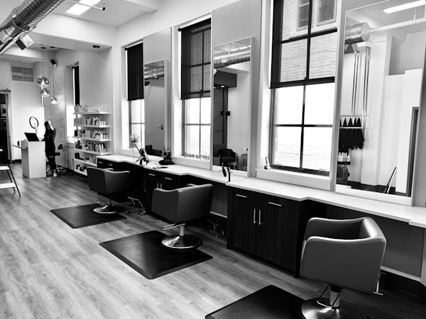 Le Beauté Adoor Salon